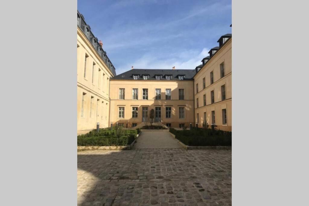 L'Independance Lejlighed Versailles Eksteriør billede