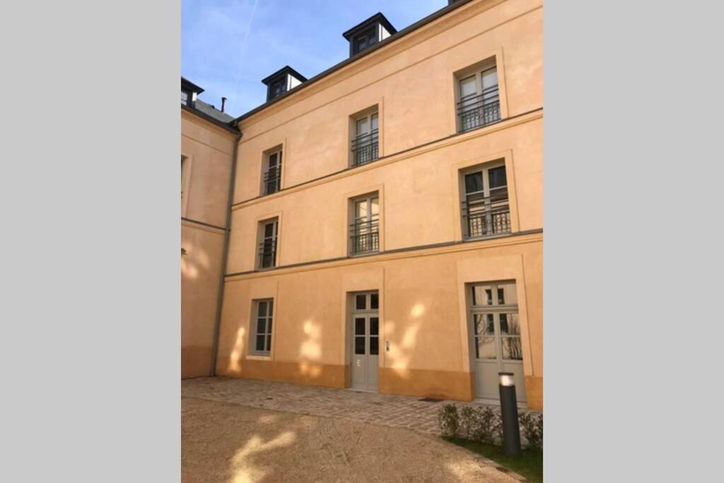 L'Independance Lejlighed Versailles Eksteriør billede